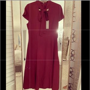 Burgundy short sleeve bow tie dress